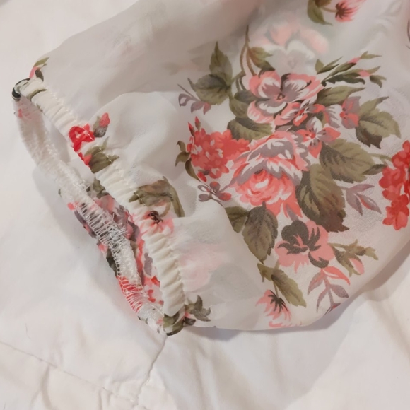 Venus 3/4 Sleeve Sheer Floral Blouse - Picture 6 of 8